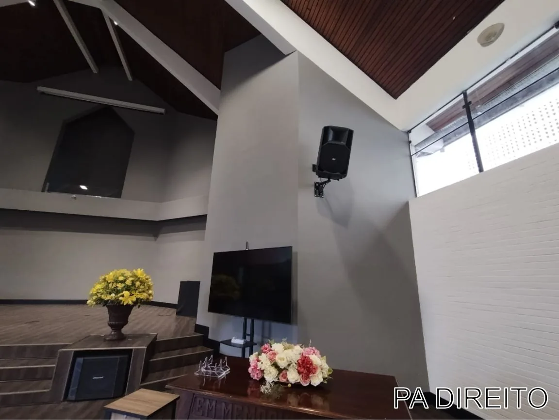 1ª Igreja Batista de Bauru — Infraestrutura de palco, monitoramento e alinhamento do sistema.